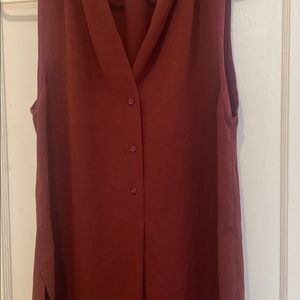 Aritzia / Wilfred size XS top.